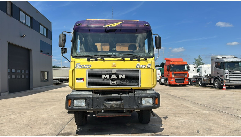 MAN 27.293 (BIG AXLE / GOOD CONDITION / STEEL SUSPENSION / LAMES) - Camion benne: photos 2 MAN 27.293 (BIG AXLE / GOOD CONDITION / STEEL SUSPENSION / LAMES) - Camion benne: photos 2
