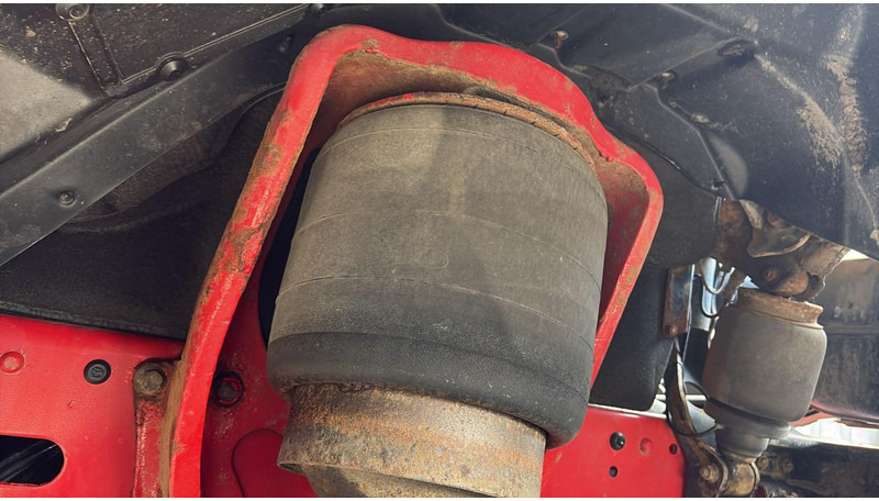 Crédit-bail de MAN TGA 18.410 (POMPE MANUELLE / MANUAL PUMP / BOITE MANUELLE / MANUAL GEARBOX) MAN TGA 18.410 (POMPE MANUELLE / MANUAL PUMP / BOITE MANUELLE / MANUAL GEARBOX): photos 12 Crédit-bail de MAN TGA 18.410 (POMPE MANUELLE / MANUAL PUMP / BOITE MANUELLE / MANUAL GEARBOX) MAN TGA 18.410 (POMPE MANUELLE / MANUAL PUMP / BOITE MANUELLE / MANUAL GEARBOX): photos 12