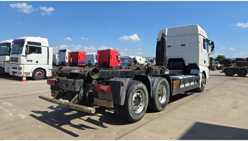 MAN TGA 26.440 (MANUAL GEARBOX / FRONT STEEL / 6X2 / BOITE MANUELLE / DEVANT LAMES) - Châssis cabine: photos 5 MAN TGA 26.440 (MANUAL GEARBOX / FRONT STEEL / 6X2 / BOITE MANUELLE / DEVANT LAMES) - Châssis cabine: photos 5