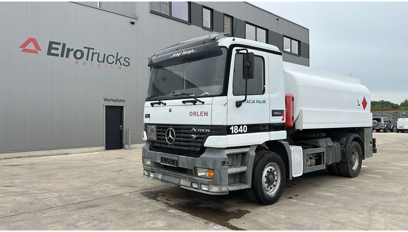 Mercedes-Benz Actros 1840 (EPS / 13650L / LAMES DEVANT / FRONT STEEL / V6 / 3 PEDALES) - Camion citerne: photos 1 Mercedes-Benz Actros 1840 (EPS / 13650L / LAMES DEVANT / FRONT STEEL / V6 / 3 PEDALES) - Camion citerne: photos 1