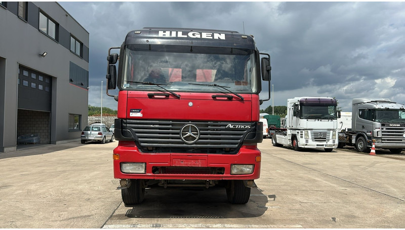 Mercedes-Benz Actros 4143 (8X6 / LAMES / EPS / V6 / GRAND PONT / BIG AXLE / 3 PEDALES) - Camion benne: photos 2 Mercedes-Benz Actros 4143 (8X6 / LAMES / EPS / V6 / GRAND PONT / BIG AXLE / 3 PEDALES) - Camion benne: photos 2