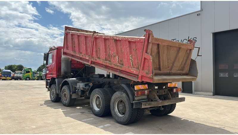 Mercedes-Benz Actros 4143 (8X6 / LAMES / EPS / V6 / GRAND PONT / BIG AXLE / 3 PEDALES) - Camion benne: photos 3 Mercedes-Benz Actros 4143 (8X6 / LAMES / EPS / V6 / GRAND PONT / BIG AXLE / 3 PEDALES) - Camion benne: photos 3