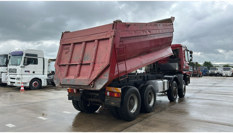 Mercedes-Benz Actros 4143 (BOITE MANUELLE / 8X8 / MANUAL GEARBOX / LAMES / GRAND PONT / BIG AXLE) - Camion benne: photos 5 Mercedes-Benz Actros 4143 (BOITE MANUELLE / 8X8 / MANUAL GEARBOX / LAMES / GRAND PONT / BIG AXLE) - Camion benne: photos 5