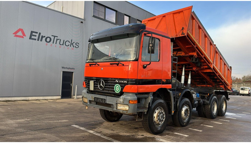 Mercedes-Benz Actros 4143 (EPS / 8X6 / LAMES / GRAND PONT / STEEL SUSP. / BIG AXLE / V6) - Camion benne: photos 1 Mercedes-Benz Actros 4143 (EPS / 8X6 / LAMES / GRAND PONT / STEEL SUSP. / BIG AXLE / V6) - Camion benne: photos 1