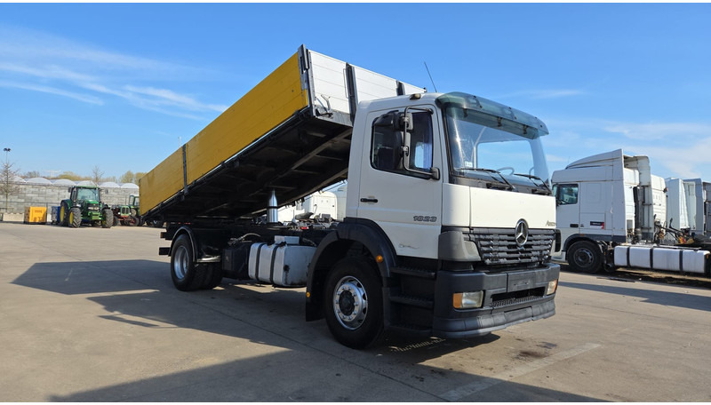 Mercedes-Benz Atego 1823 (BOITE MANUELLE / MANUAL GEARBOX) - Camion benne: photos 3 Mercedes-Benz Atego 1823 (BOITE MANUELLE / MANUAL GEARBOX) - Camion benne: photos 3