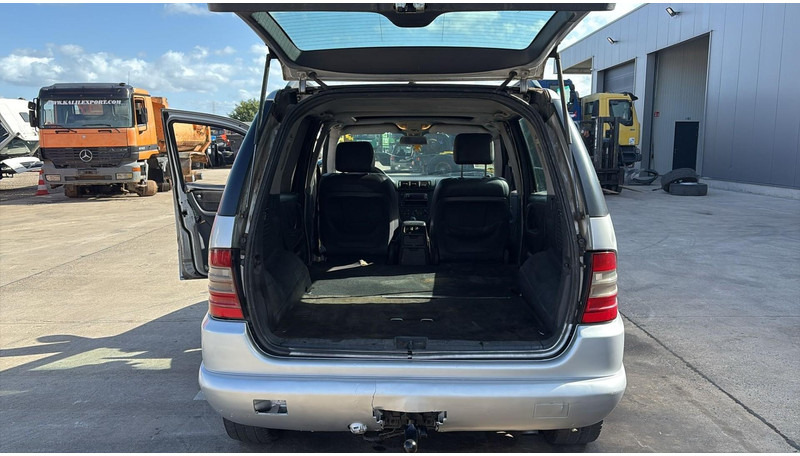 SUV Mercedes-Benz M-Klasse ML 270 CDI: photos 10