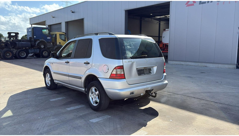 SUV Mercedes-Benz M-Klasse ML 270 CDI: photos 6