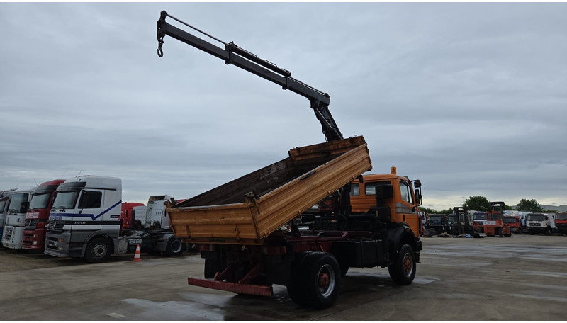 Mercedes-Benz SK 1735 (V8 2X TURBO / 4X4 / PARFAIT ETAT !!!! / GRUE / LAMES / GRAND PONT / TOP CONDITION !!!) - Camion benne, Camion grue: photos 5 Mercedes-Benz SK 1735 (V8 2X TURBO / 4X4 / PARFAIT ETAT !!!! / GRUE / LAMES / GRAND PONT / TOP CONDITION !!!) - Camion benne, Camion grue: photos 5