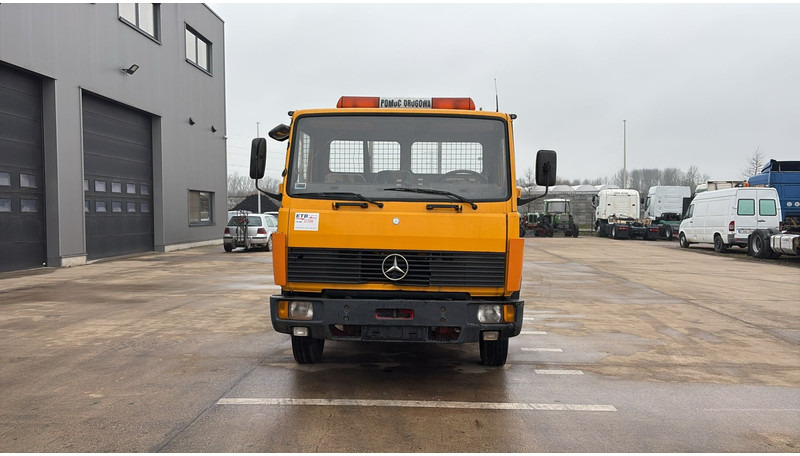 Mercedes-Benz SK 814 (6 CYLINDRES / POMPE MANUELLE / LAMES / DEPANNAGE) - Camion porte-voitures: photos 2 Mercedes-Benz SK 814 (6 CYLINDRES / POMPE MANUELLE / LAMES / DEPANNAGE) - Camion porte-voitures: photos 2