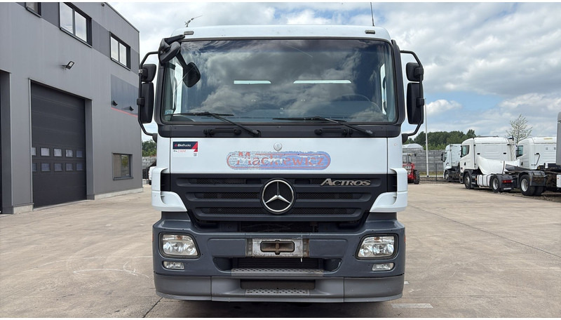 Mercedes-Benz actros 2541 (EPS / 3 PEDALES / LAMES DEVANT / STEEL FRONT / PARFAIT ETAT !! / V6) - Camion plateau: photos 2 Mercedes-Benz actros 2541 (EPS / 3 PEDALES / LAMES DEVANT / STEEL FRONT / PARFAIT ETAT !! / V6) - Camion plateau: photos 2