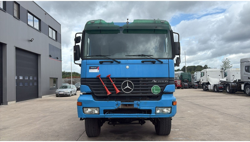 Mercedes-Benz actros 3340 (6X6 / BOITE MANUELLE /MANUAL GEARBOX / 3 PONTS / V6 / MP1) - Camion benne: photos 2 Mercedes-Benz actros 3340 (6X6 / BOITE MANUELLE /MANUAL GEARBOX / 3 PONTS / V6 / MP1) - Camion benne: photos 2