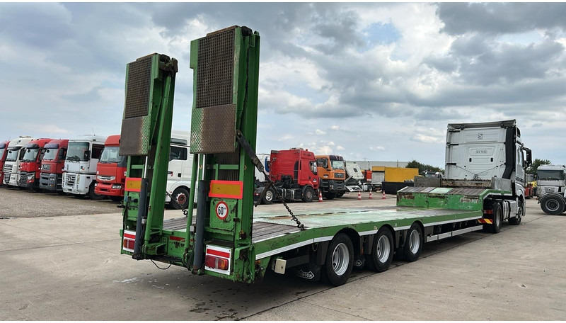 Nooteboom OSDB-45 VV (48 + 60 TONS /BE TRAILER / NALOOPAS / FOLLOW AXLE / NEW HYDRO PUMP / 4M HYDRAULIC RAMPS) - Semi-remorque surbaissé: photos 3 Nooteboom OSDB-45 VV (48 + 60 TONS /BE TRAILER / NALOOPAS / FOLLOW AXLE / NEW HYDRO PUMP / 4M HYDRAULIC RAMPS) - Semi-remorque surbaissé: photos 3