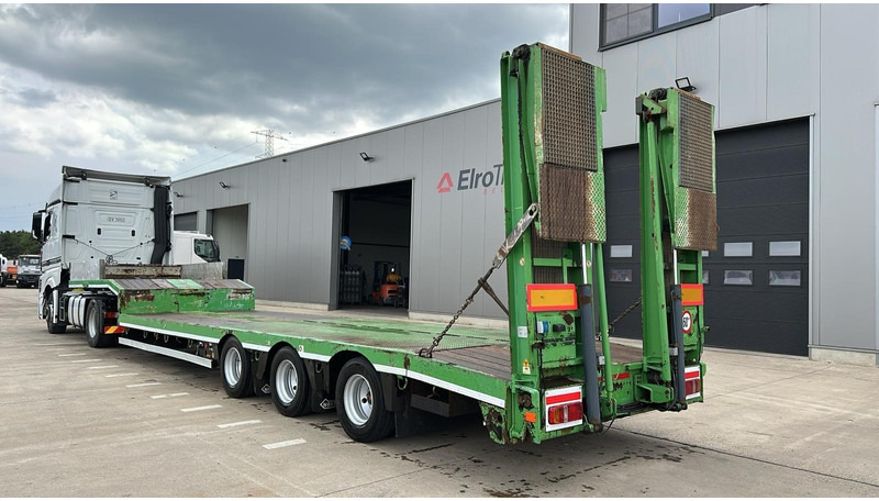 Nooteboom OSDB-45 VV (48 + 60 TONS /BE TRAILER / NALOOPAS / FOLLOW AXLE / NEW HYDRO PUMP / 4M HYDRAULIC RAMPS) - Semi-remorque surbaissé: photos 4 Nooteboom OSDB-45 VV (48 + 60 TONS /BE TRAILER / NALOOPAS / FOLLOW AXLE / NEW HYDRO PUMP / 4M HYDRAULIC RAMPS) - Semi-remorque surbaissé: photos 4