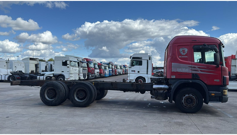 Scania 114 - 380 (6X4 / GRAND PONT / LAMES / BIG AXLE / STEEL SUSP. / BOITE MANUELLE / MANUAL GEARBOX) - Châssis cabine: photos 3 Scania 114 - 380 (6X4 / GRAND PONT / LAMES / BIG AXLE / STEEL SUSP. / BOITE MANUELLE / MANUAL GEARBOX) - Châssis cabine: photos 3