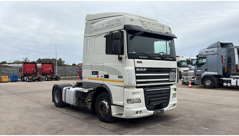 DAF 105 XF 460 (AIRCO / GOOD CONDITION / BONNE ETAT / BOITE MANUALLE / GEARBOX MANUAL) - Tracteur routier: photos 3 DAF 105 XF 460 (AIRCO / GOOD CONDITION / BONNE ETAT / BOITE MANUALLE / GEARBOX MANUAL) - Tracteur routier: photos 3