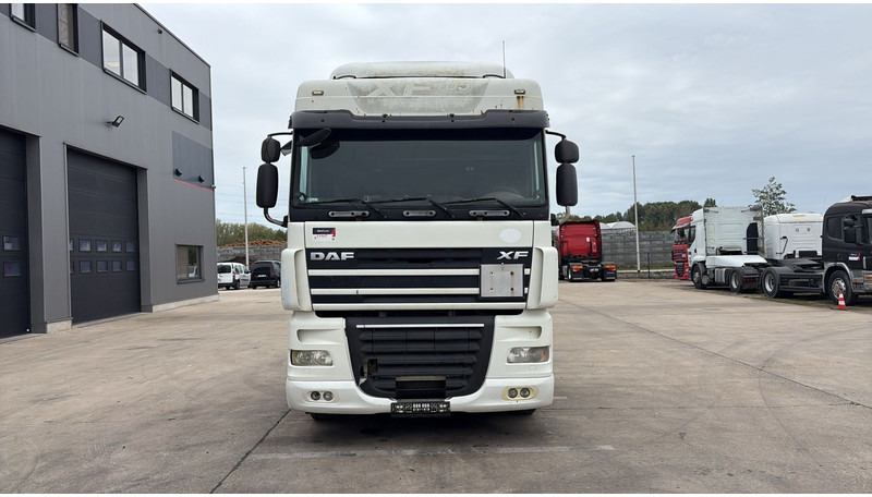 DAF 105 XF 460 (AIRCO / GOOD CONDITION / BONNE ETAT / BOITE MANUALLE / GEARBOX MANUAL) - Tracteur routier: photos 2 DAF 105 XF 460 (AIRCO / GOOD CONDITION / BONNE ETAT / BOITE MANUALLE / GEARBOX MANUAL) - Tracteur routier: photos 2