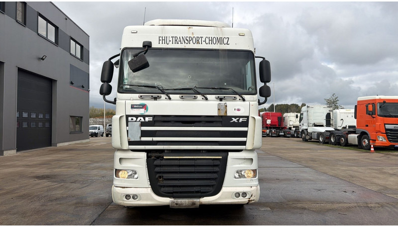DAF XF 105.410 (BOITE MANUELLE / MANUAL GEARBOX) - Tracteur routier: photos 4 DAF XF 105.410 (BOITE MANUELLE / MANUAL GEARBOX) - Tracteur routier: photos 4