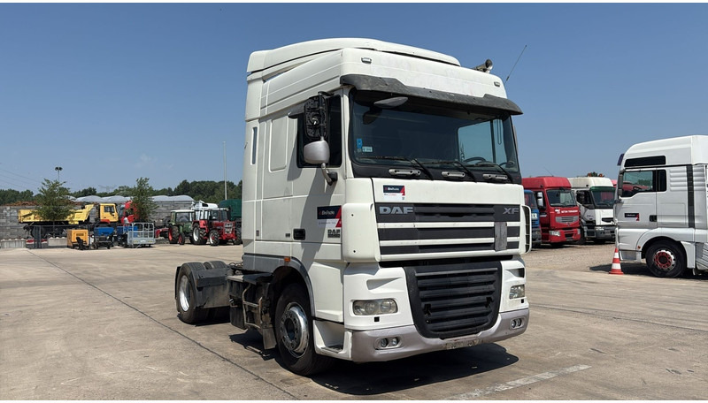 DAF XF 105.460 (GOOD CONDITION / AIRCO / AC / BONNE ETAT) - Tracteur routier: photos 3 DAF XF 105.460 (GOOD CONDITION / AIRCO / AC / BONNE ETAT) - Tracteur routier: photos 3