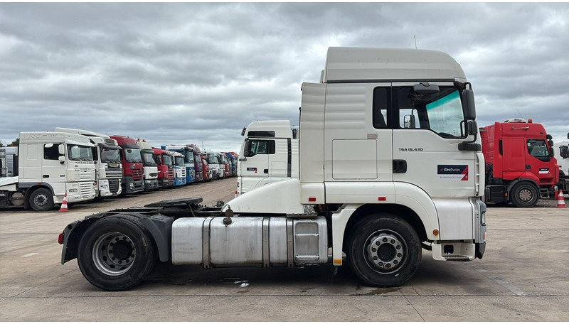 MAN TGA 18.430 (PTO / POMPE HYDRAULIQUE / MANUAL GEARBOX / BOITE MANUELLE / HYDRAULIC PUMP) - Tracteur routier: photos 3 MAN TGA 18.430 (PTO / POMPE HYDRAULIQUE / MANUAL GEARBOX / BOITE MANUELLE / HYDRAULIC PUMP) - Tracteur routier: photos 3
