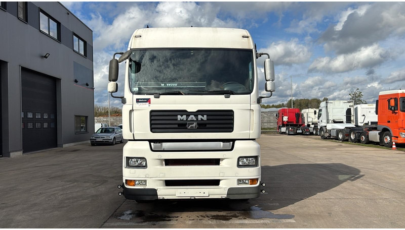 MAN TGA 18.440 (BOITE MANUELLE / MANUAL GEARBOX) - Tracteur routier: photos 4 MAN TGA 18.440 (BOITE MANUELLE / MANUAL GEARBOX) - Tracteur routier: photos 4