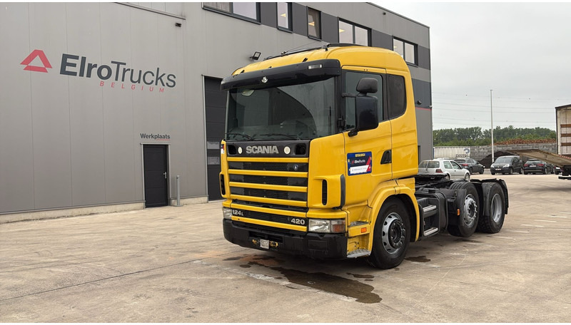 Scania 124-420 (6X2 / 8 TYRES / ORIGINAL TRACTOR UNIT / FRONT STEEL) - Tracteur routier: photos 1 Scania 124-420 (6X2 / 8 TYRES / ORIGINAL TRACTOR UNIT / FRONT STEEL) - Tracteur routier: photos 1