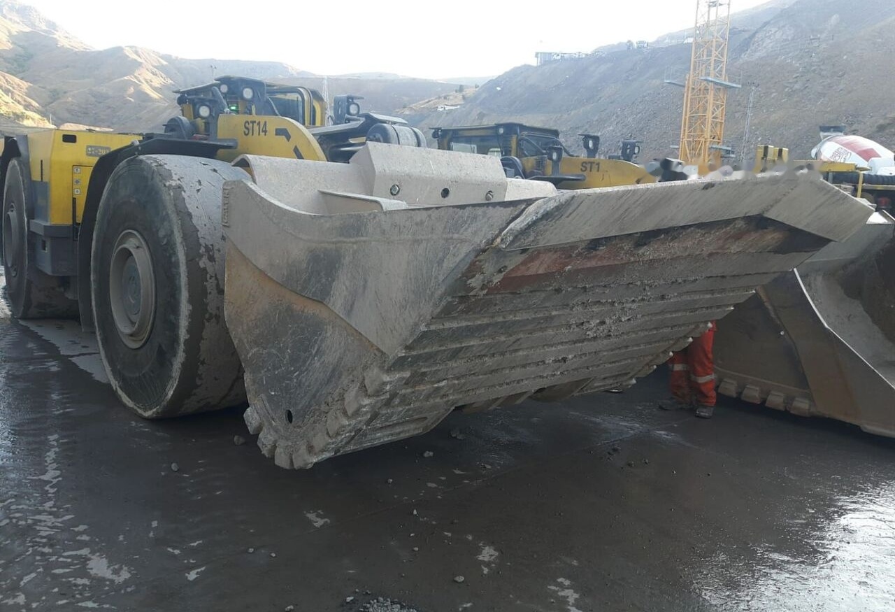 Atlas Copco Underground Mining Bucket(Push-Blade) - Godet pour chargeur: photos 4 Atlas Copco Underground Mining Bucket(Push-Blade) - Godet pour chargeur: photos 4