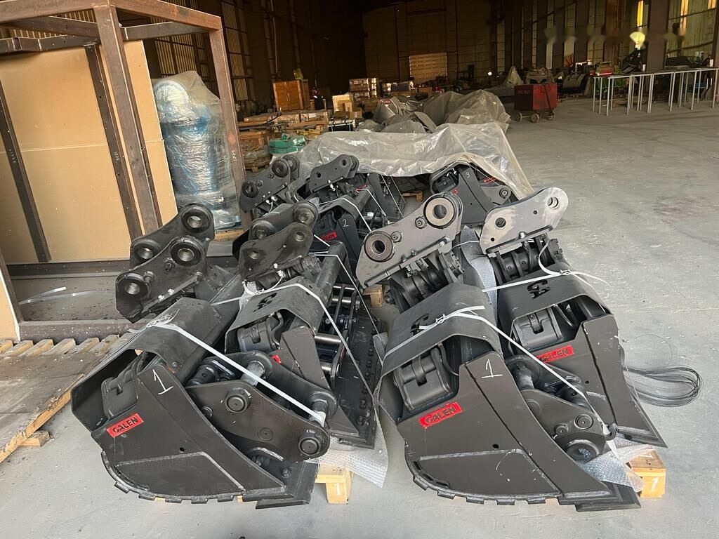 Caterpillar 320 Tilt Bucket - Godet pour pelle: photos 3 Caterpillar 320 Tilt Bucket - Godet pour pelle: photos 3