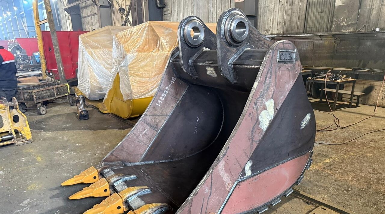 Caterpillar 352 General Purpose Bucket - Godet pour pelle: photos 2 Caterpillar 352 General Purpose Bucket - Godet pour pelle: photos 2