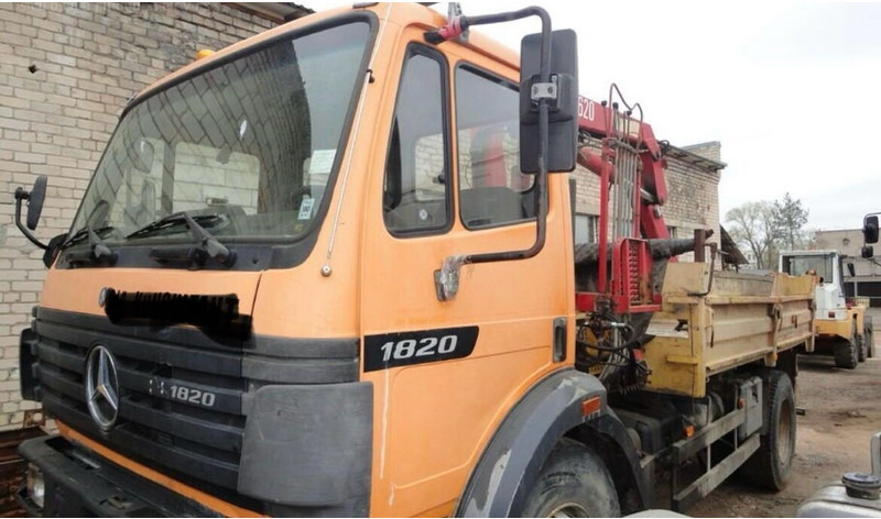 Mercedes-Benz 1820 - Camion benne, Camion grue: photos 2 Mercedes-Benz 1820 - Camion benne, Camion grue: photos 2