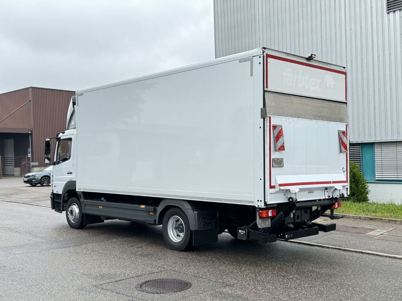 Mercedes-Benz Atego 1221 L Koffer 6,1m LBW AHK Klima TOP - Camion fourgon: photos 5 Mercedes-Benz Atego 1221 L Koffer 6,1m LBW AHK Klima TOP - Camion fourgon: photos 5