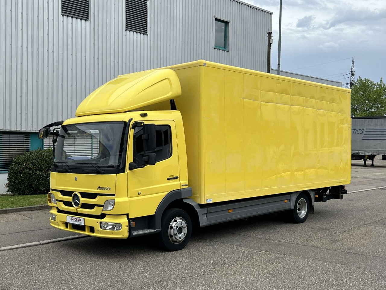Mercedes-Benz Atego 816L Möbelkoffer 6,15m LBW 3-Sitze Euro-5 - Fourgon grand volume: photos 1 Mercedes-Benz Atego 816L Möbelkoffer 6,15m LBW 3-Sitze Euro-5 - Fourgon grand volume: photos 1
