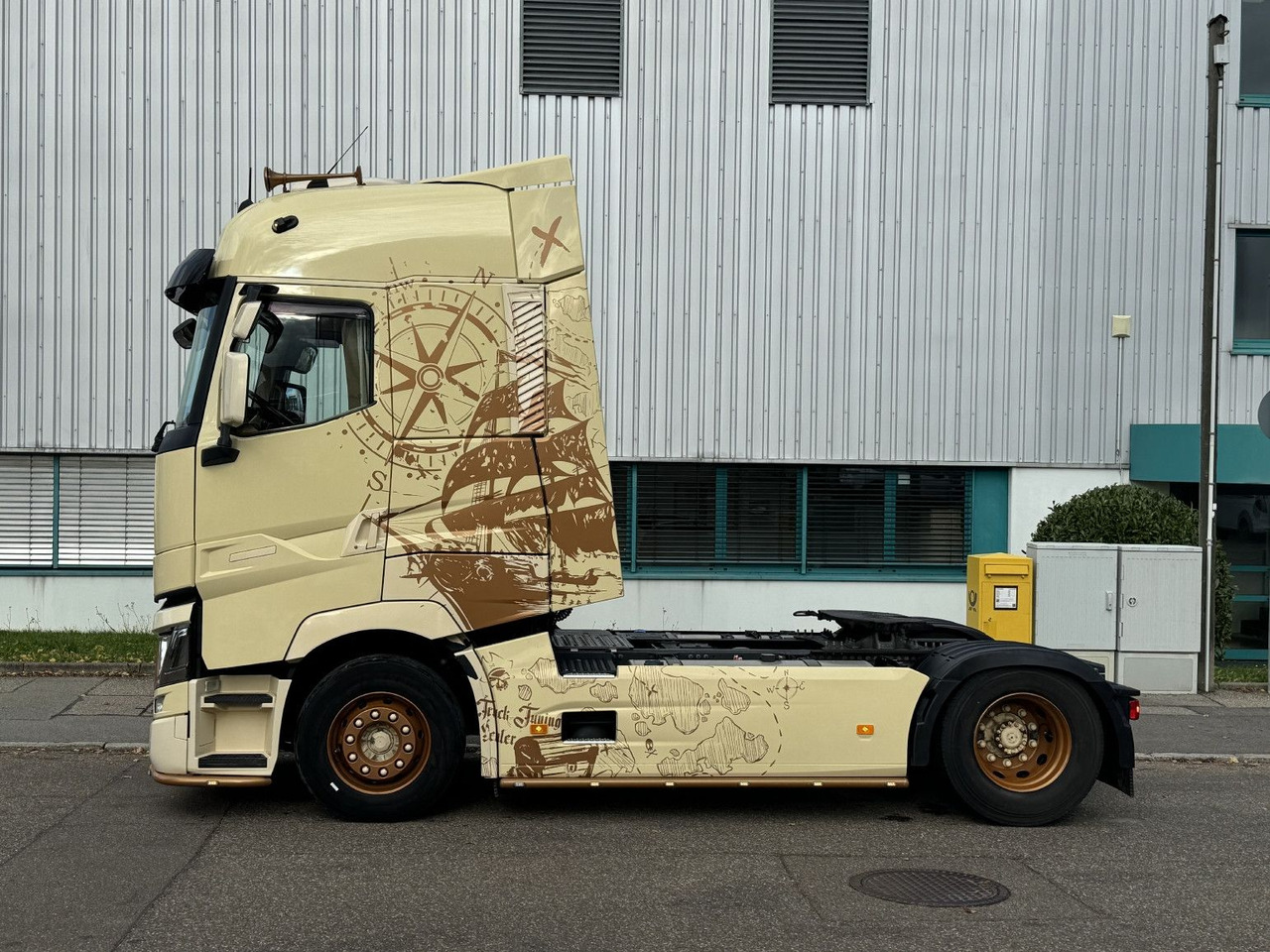 Renault T520 HIGHCAB TTC-Umbau 2-Tanks Retarder Standkli - Tracteur routier: photos 5 Renault T520 HIGHCAB TTC-Umbau 2-Tanks Retarder Standkli - Tracteur routier: photos 5