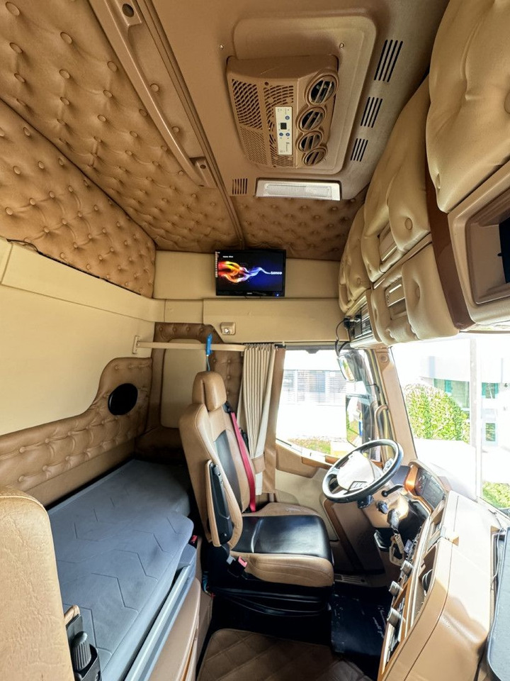 Renault T520 HIGHCAB TTC-Umbau 2-Tanks Retarder Standkli - Tracteur routier: photos 1 Renault T520 HIGHCAB TTC-Umbau 2-Tanks Retarder Standkli - Tracteur routier: photos 1