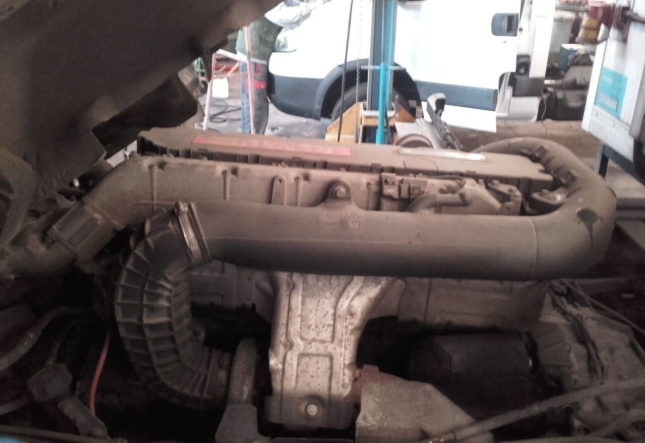Renault DXI 7 320 E3 Renault Premium - Moteur pour Camion: photos 2 Renault DXI 7 320 E3 Renault Premium - Moteur pour Camion: photos 2