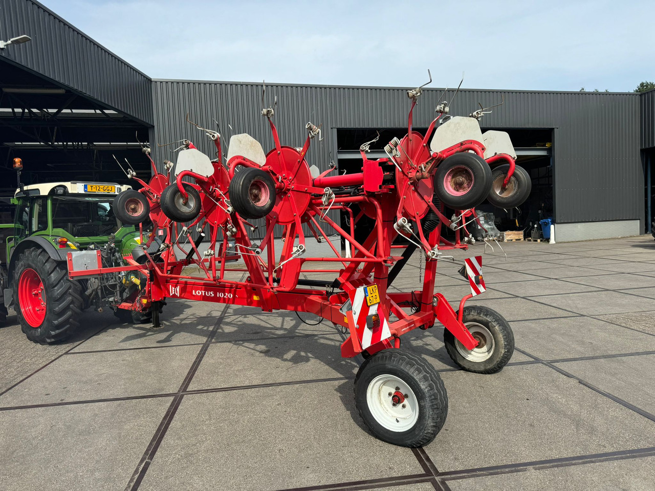 LELY Lotus 1020S - Herse: photos 1 LELY Lotus 1020S - Herse: photos 1