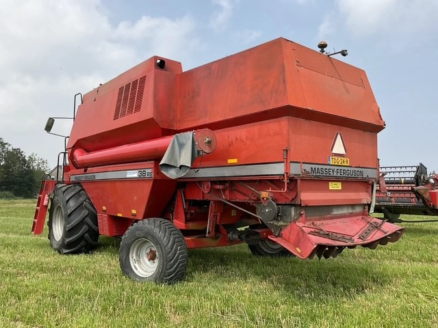 Massey Ferguson 38RS - Moissonneuse-batteuse: photos 5 Massey Ferguson 38RS - Moissonneuse-batteuse: photos 5