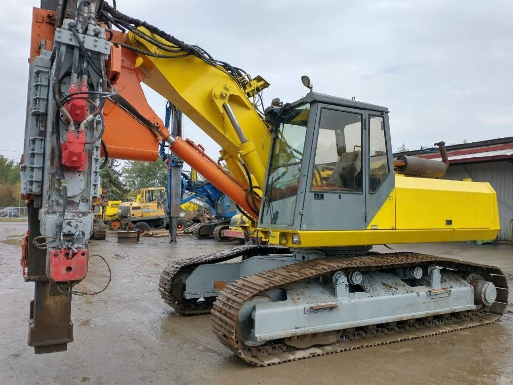 ABI Muller MS-M10000T Sennebogen SR28T bauer bg rg rtg - Mât de battage: photos 1 ABI Muller MS-M10000T Sennebogen SR28T bauer bg rg rtg - Mât de battage: photos 1