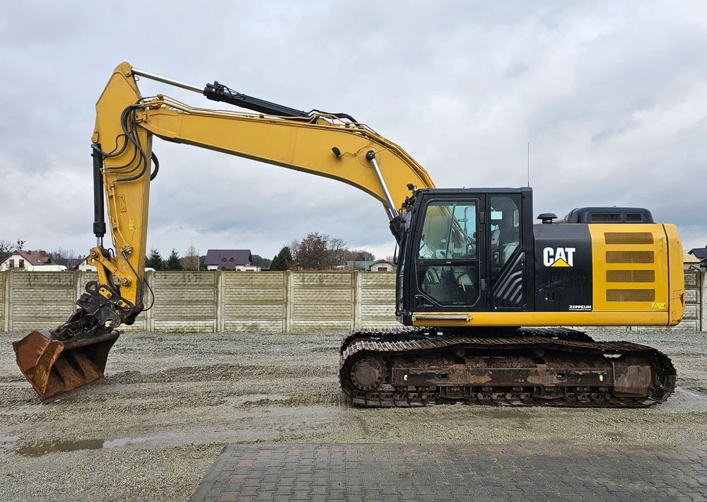 Caterpillar 320 FL, 2017 ROK, 8500 MTH - Pelle sur chenille: photos 2 Caterpillar 320 FL, 2017 ROK, 8500 MTH - Pelle sur chenille: photos 2