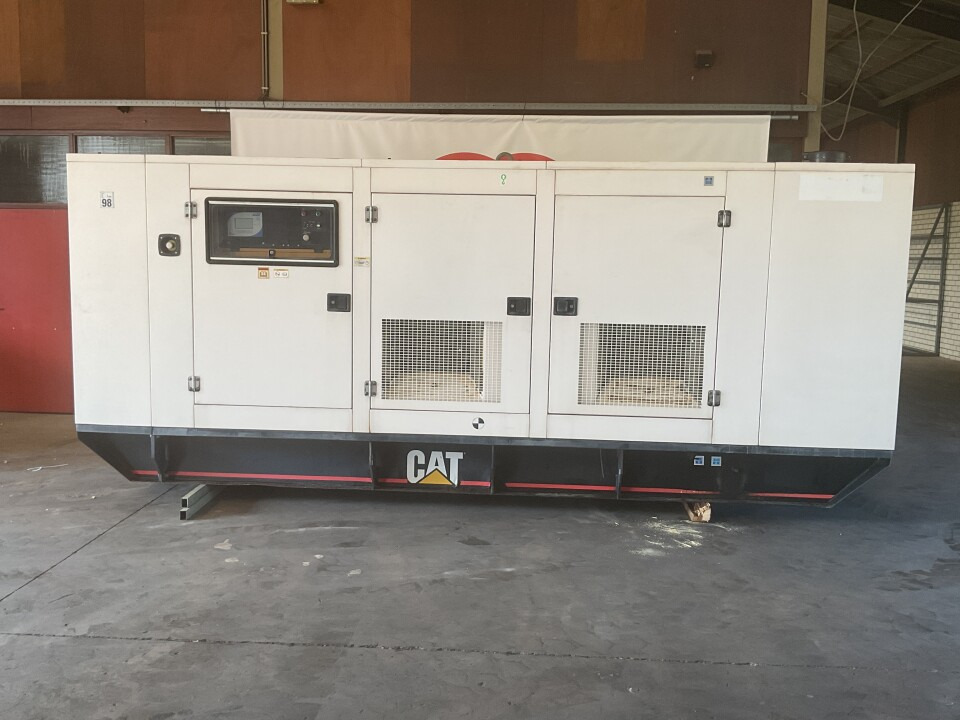 Caterpillar 3406, 350KVA generatorset. Low hours - Groupe électrogène: photos 1 Caterpillar 3406, 350KVA generatorset. Low hours - Groupe électrogène: photos 1