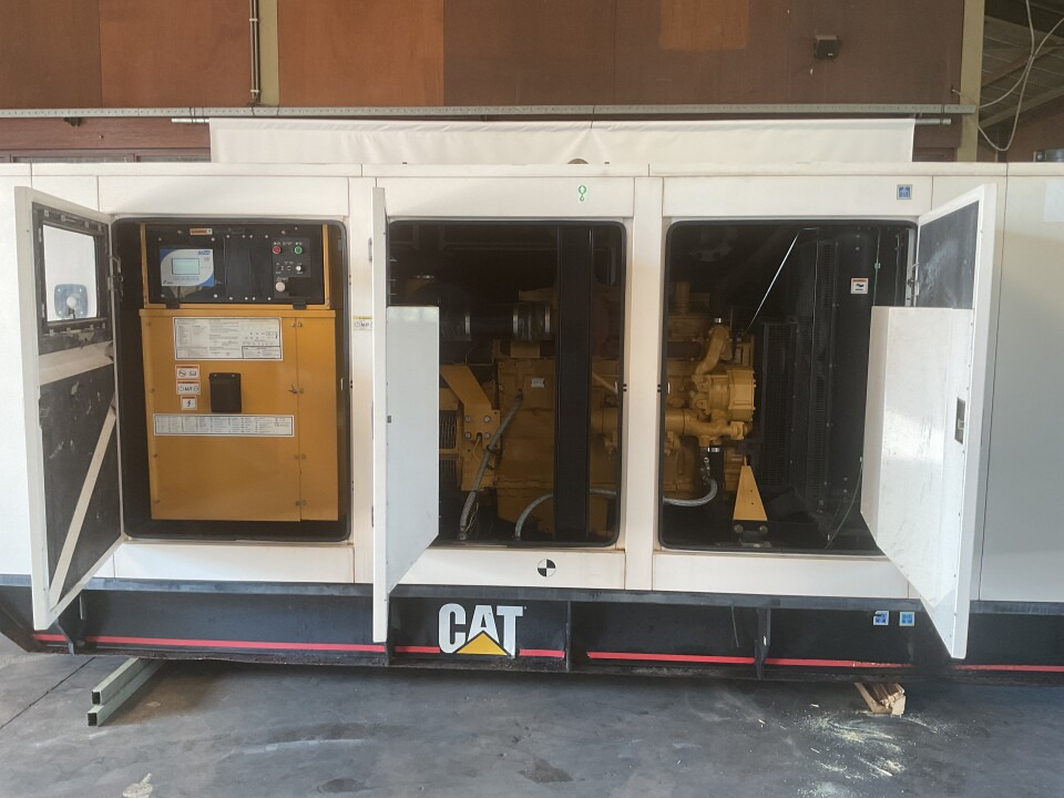 Caterpillar 3406, 350KVA generatorset. Low hours - Groupe électrogène: photos 3 Caterpillar 3406, 350KVA generatorset. Low hours - Groupe électrogène: photos 3
