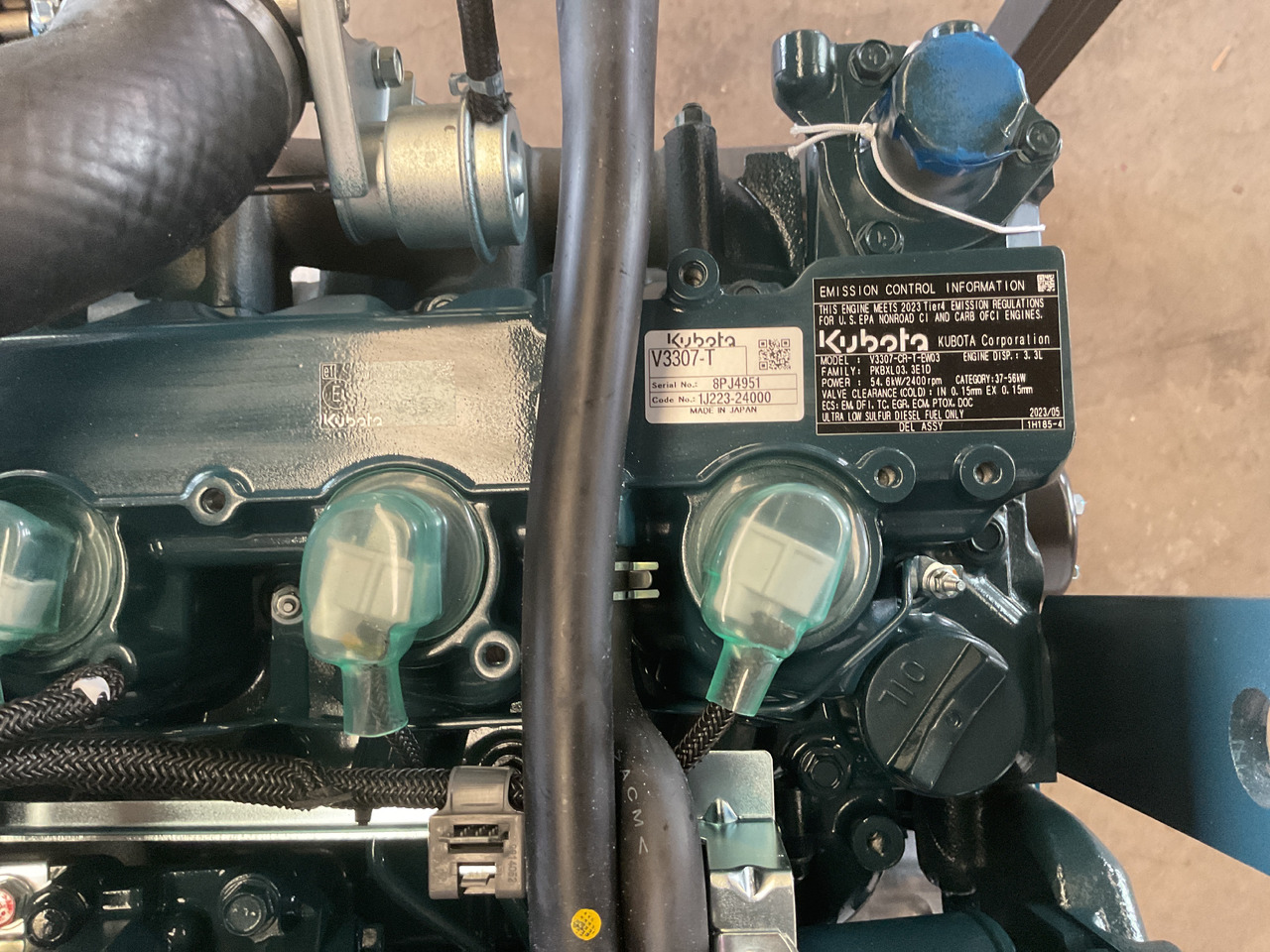 Kubota V3307 CR-T - Moteur: photos 4 Kubota V3307 CR-T - Moteur: photos 4