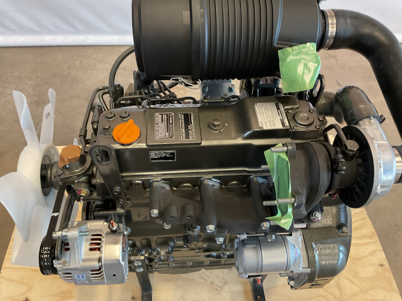 Yanmar 4TNV84T - Moteur: photos 3 Yanmar 4TNV84T - Moteur: photos 3