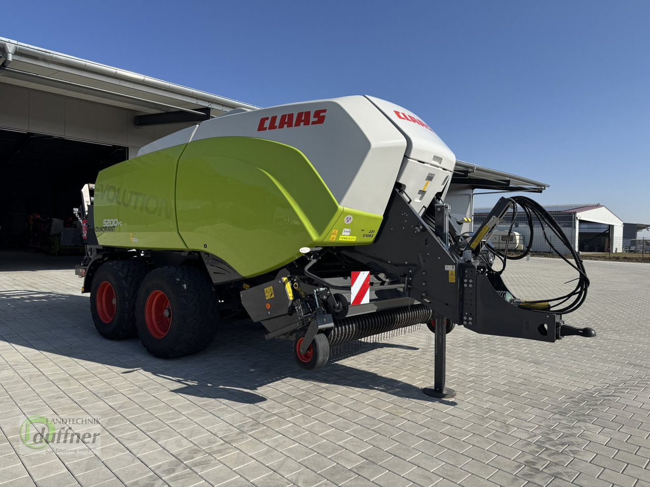 CLAAS Quadrant 5200 FC Evolution - Presse à balles cubiques: photos 2 CLAAS Quadrant 5200 FC Evolution - Presse à balles cubiques: photos 2