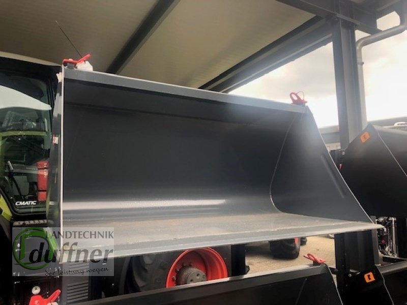 Saphir LG 17 - Godet pour chargeur pour Machine agricole: photos 2 Saphir LG 17 - Godet pour chargeur pour Machine agricole: photos 2