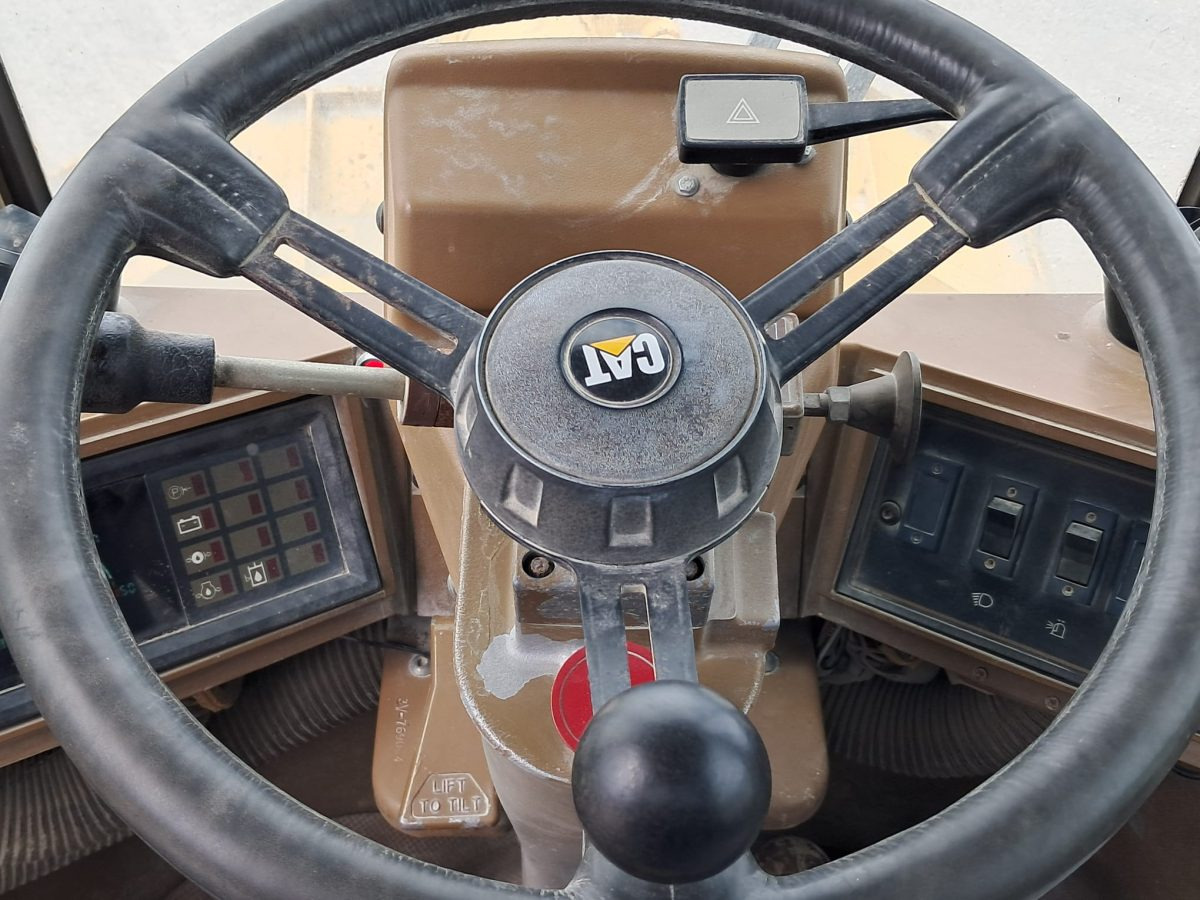 CATERPILLAR 950F - Chargeuse sur pneus: photos 5 CATERPILLAR 950F - Chargeuse sur pneus: photos 5