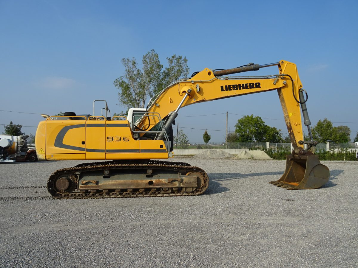 LIEBHERR R936 NLC - Pelle sur chenille: photos 4 LIEBHERR R936 NLC - Pelle sur chenille: photos 4