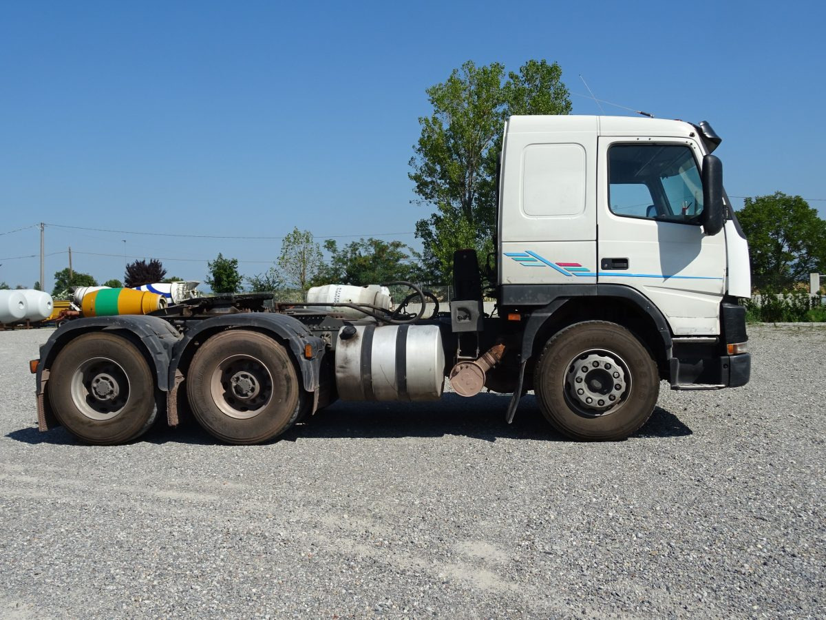 VOLVO FM12 420T 6X4 - Tracteur routier: photos 5 VOLVO FM12 420T 6X4 - Tracteur routier: photos 5