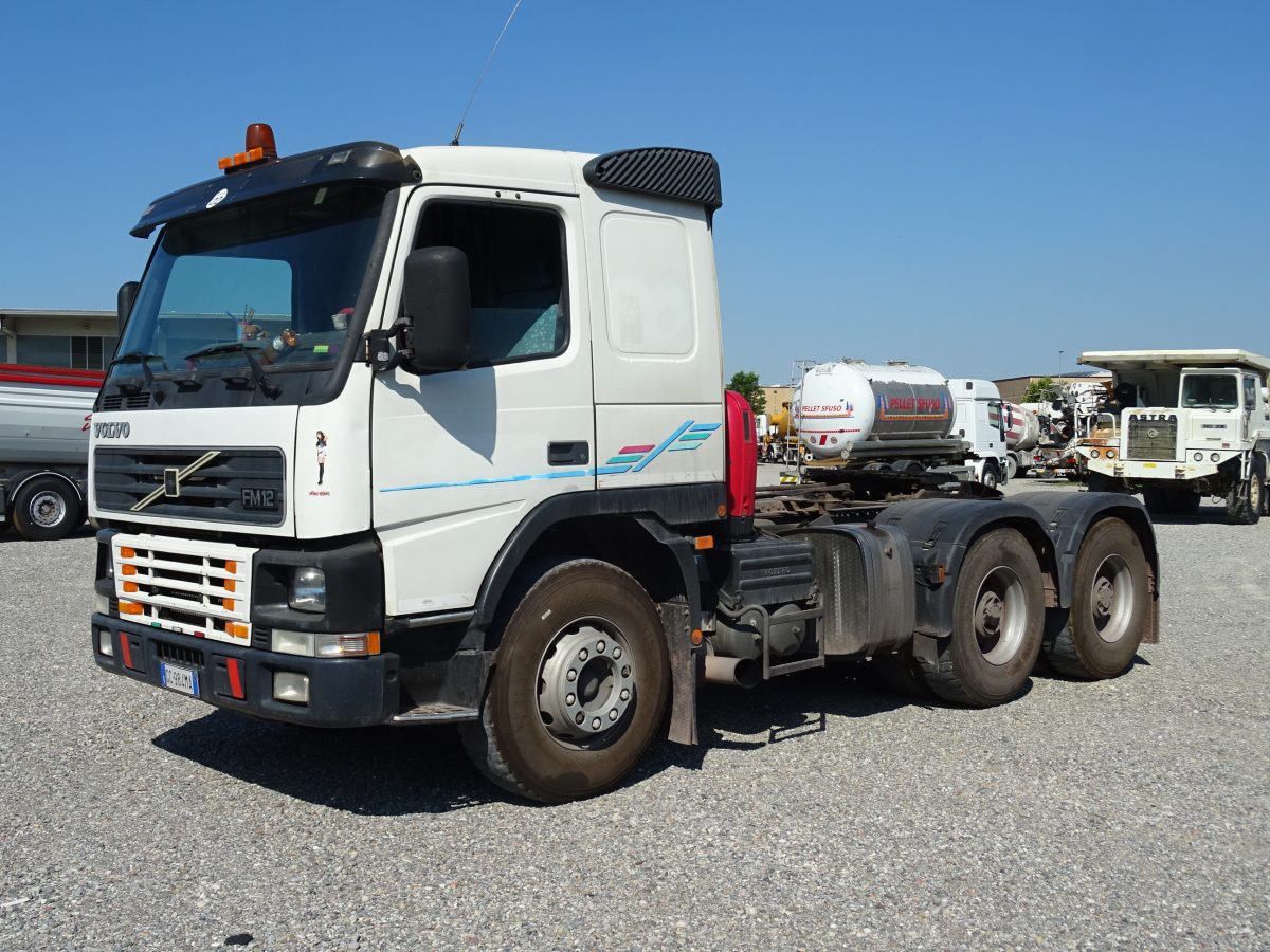 VOLVO FM12 420T 6X4 - Tracteur routier: photos 1 VOLVO FM12 420T 6X4 - Tracteur routier: photos 1