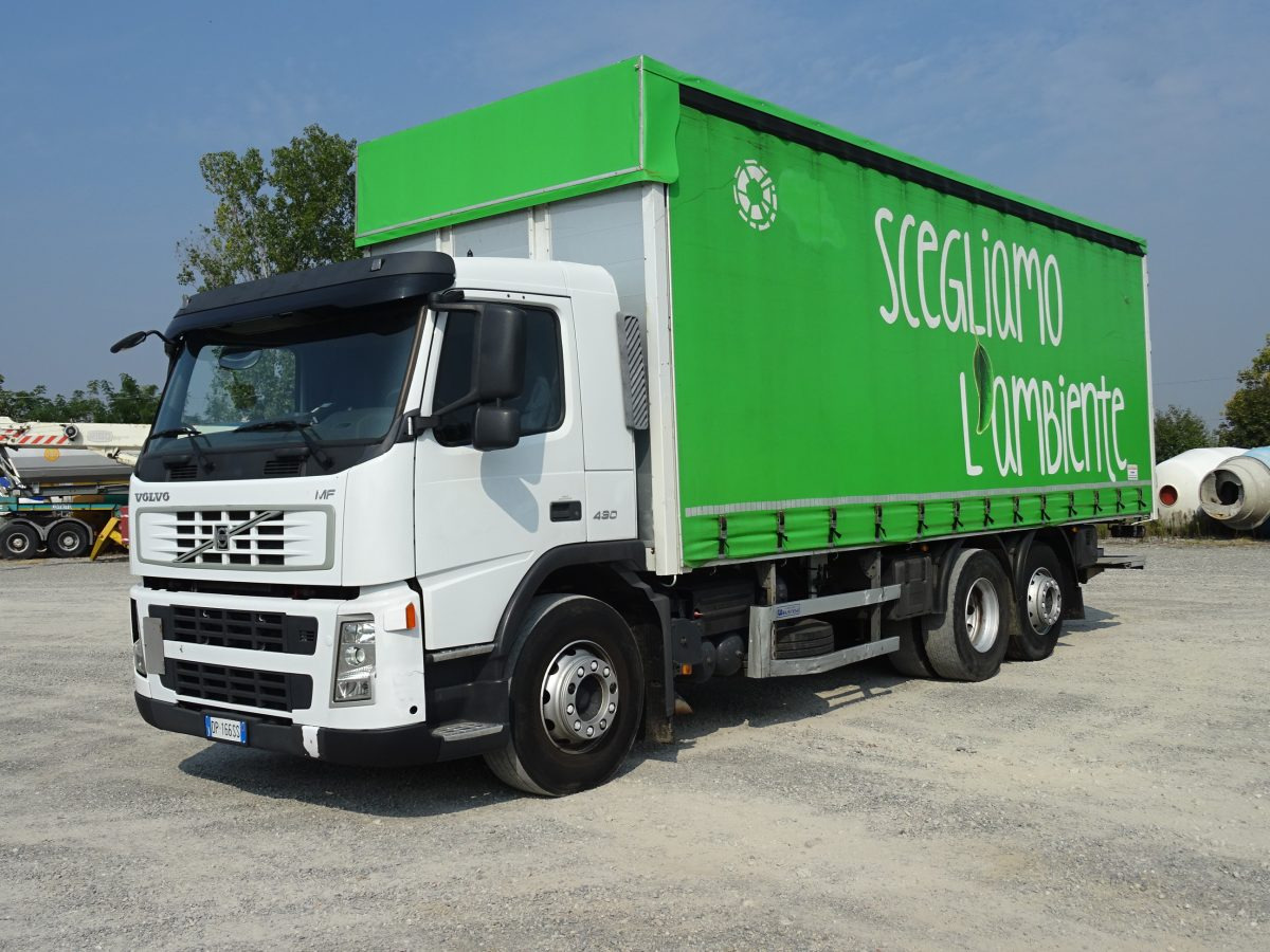 VOLVO FM9 R 62 - Camion à rideaux coulissants: photos 1 VOLVO FM9 R 62 - Camion à rideaux coulissants: photos 1