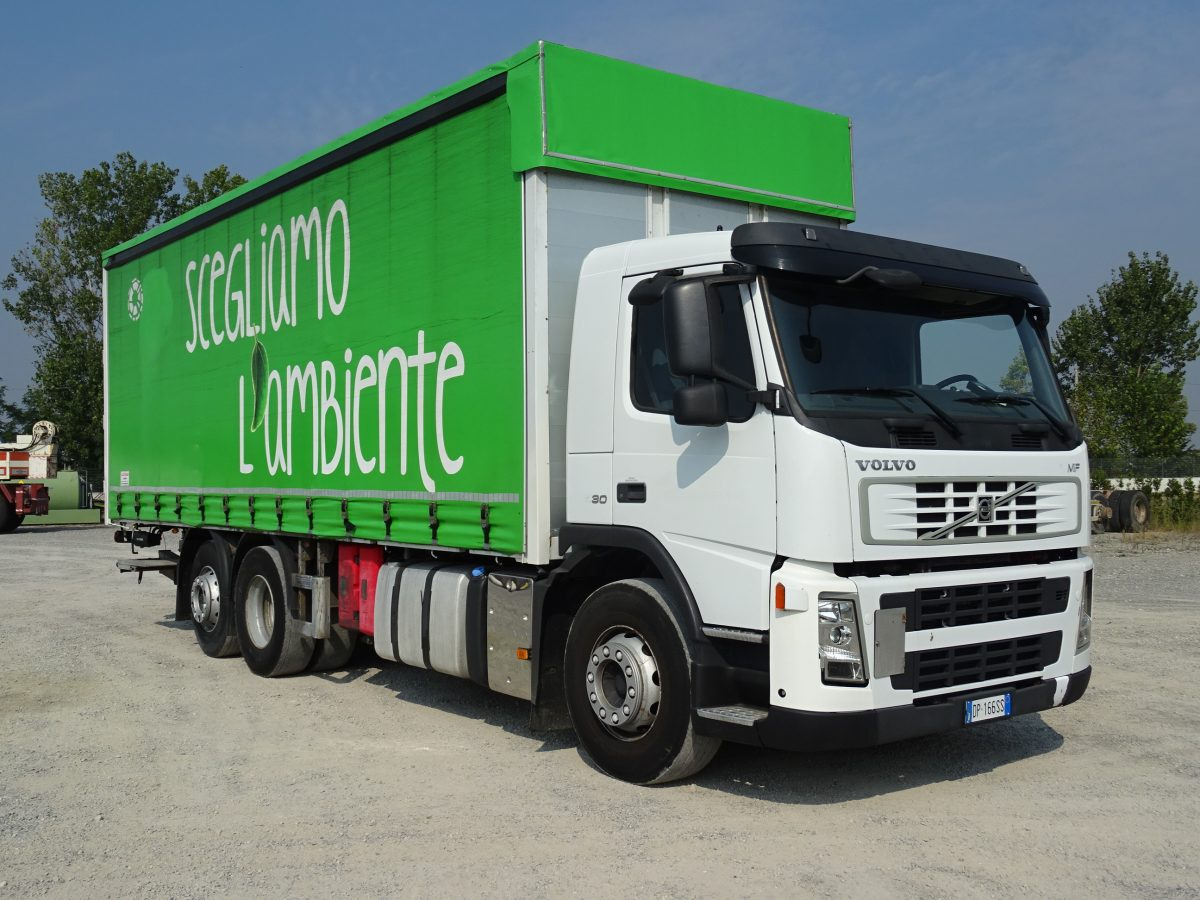 VOLVO FM9 R 62 - Camion à rideaux coulissants: photos 3 VOLVO FM9 R 62 - Camion à rideaux coulissants: photos 3